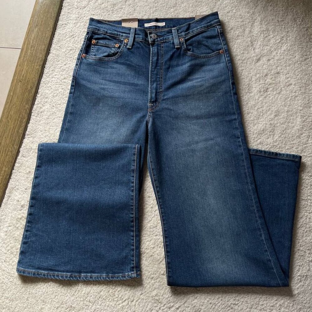 NWT Levi's Ribcage Bells High Rise Women's Jeans Size 31/32